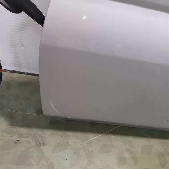 Porta anteriore sinistra