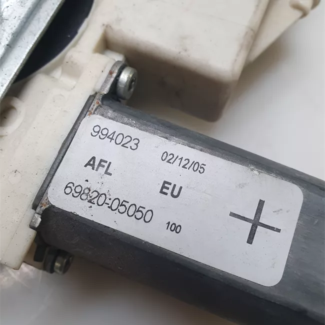 Alzacristallo elettrico porta anteriore sinistro con motorino