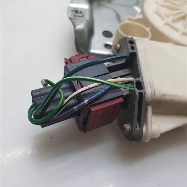 Alzacristallo elettrico porta anteriore sinistro con motorino