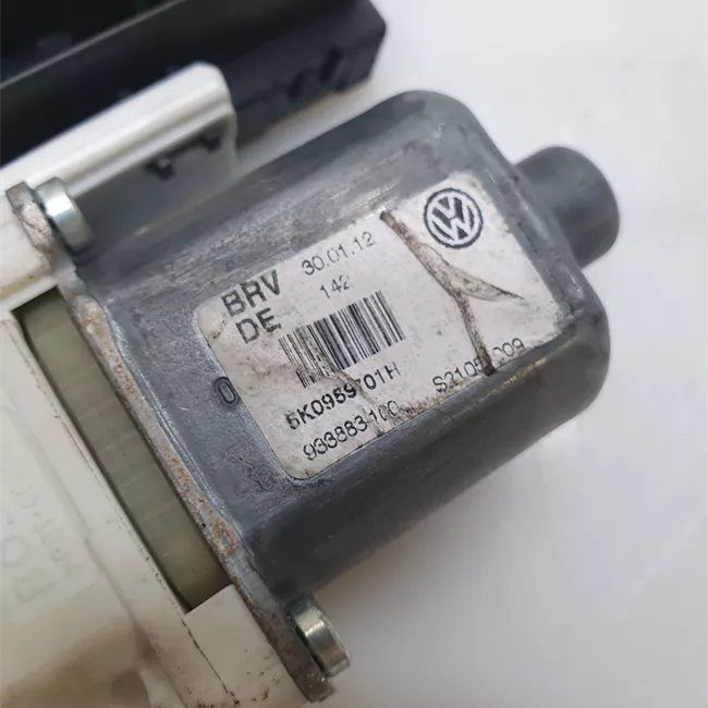 Motorino alzacristallo porta anteriore sinistro