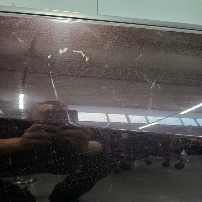 Porta anteriore destra