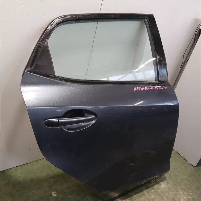 Porta posteriore destra