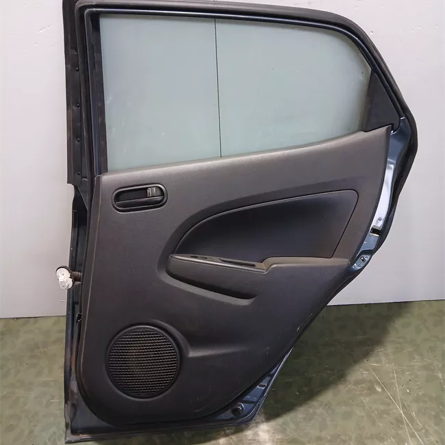 Porta posteriore destra