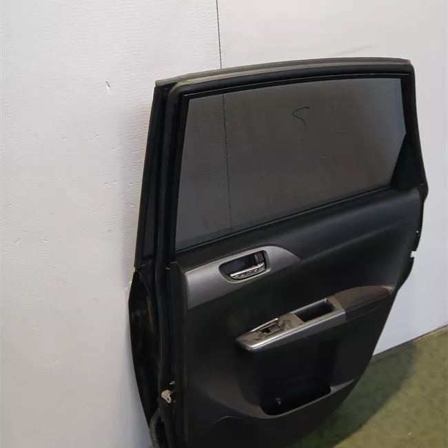 Porta posteriore destra