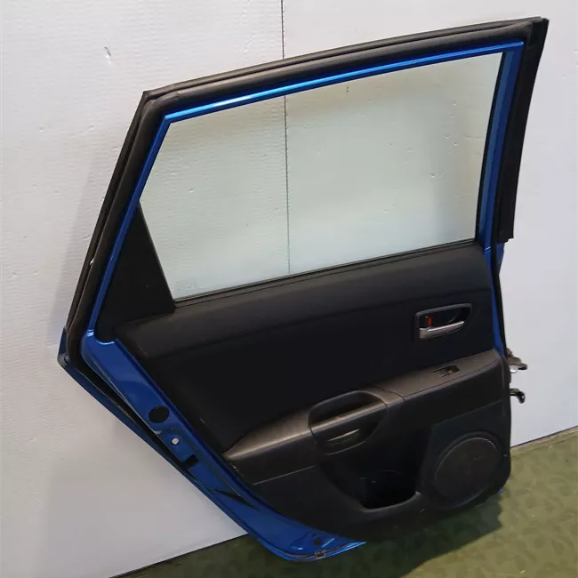 Porta posteriore destra