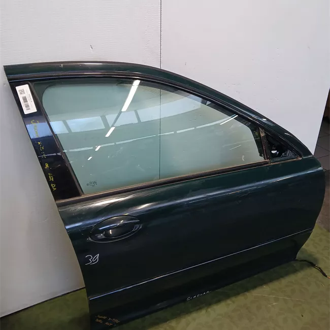 Porta anteriore destra