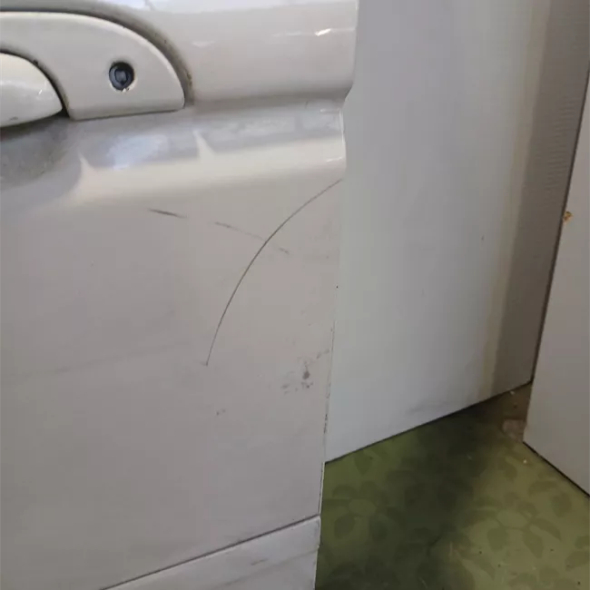 Porta anteriore sinistra