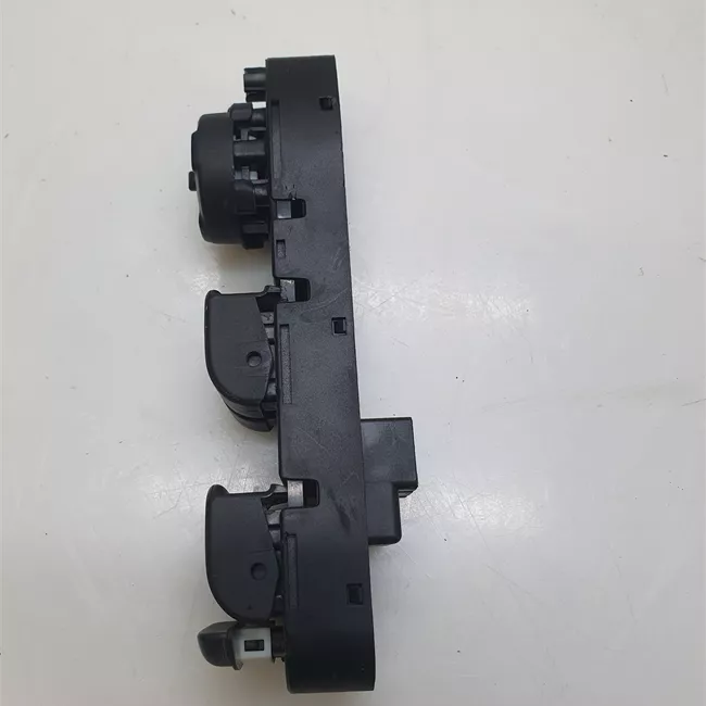 Interruttore alzacristalli porta anteriore