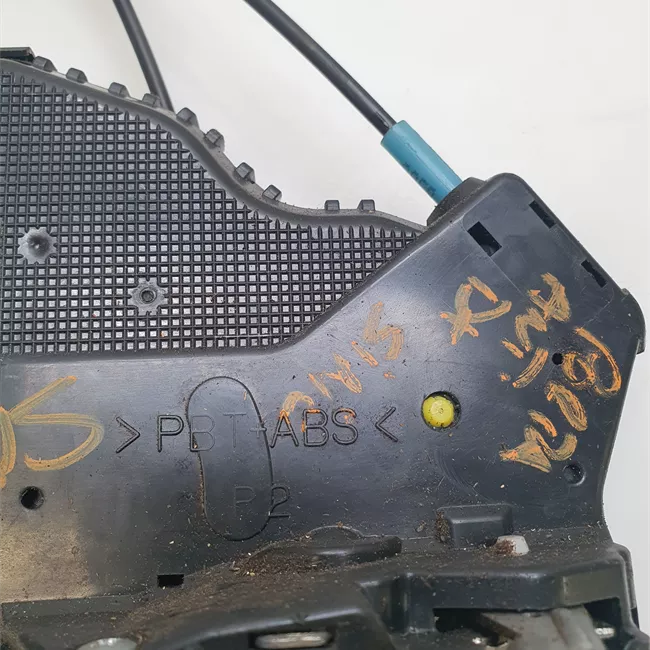 Serratura porta anteriore destra