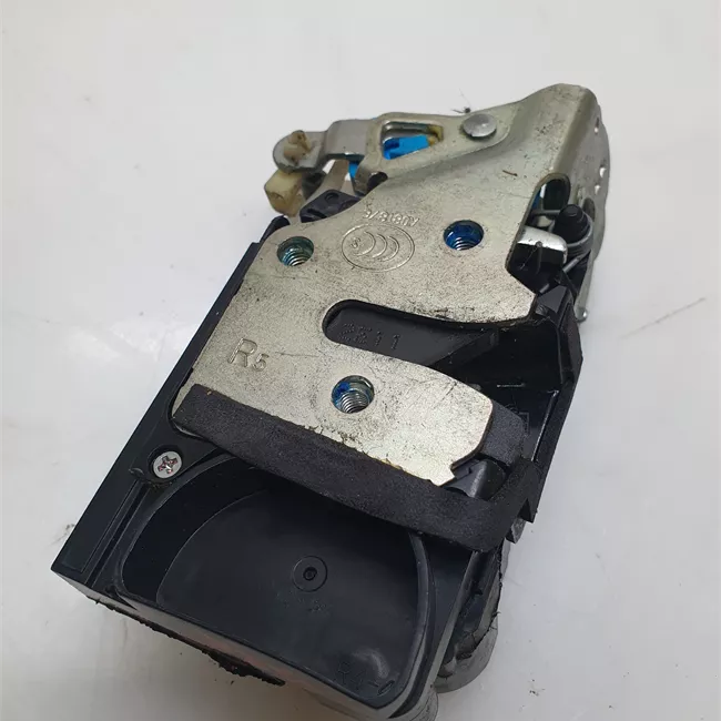 Serratura porta anteriore destra