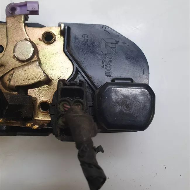 Serratura porta anteriore destra