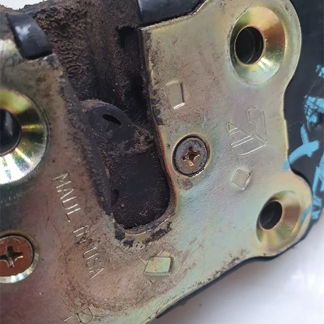 Serratura porta anteriore destra