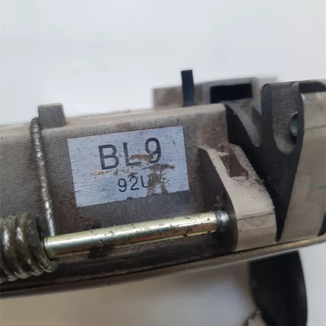 Maniglia porta anteriore sinistra primer