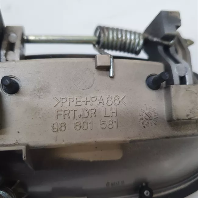 Maniglia porta anteriore sinistra primer