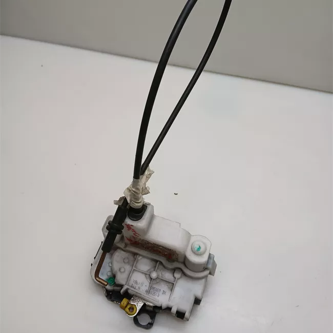 Serratura porta anteriore destra