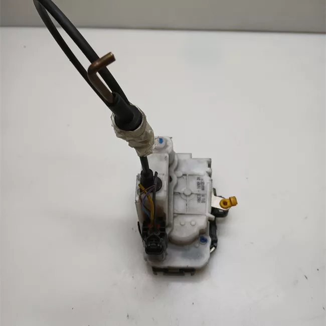 Serratura porta anteriore destra