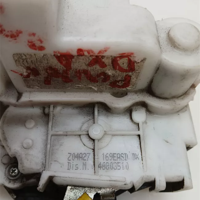 Serratura porta anteriore destra