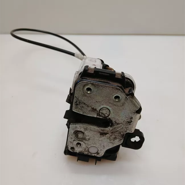 Serratura porta anteriore destra