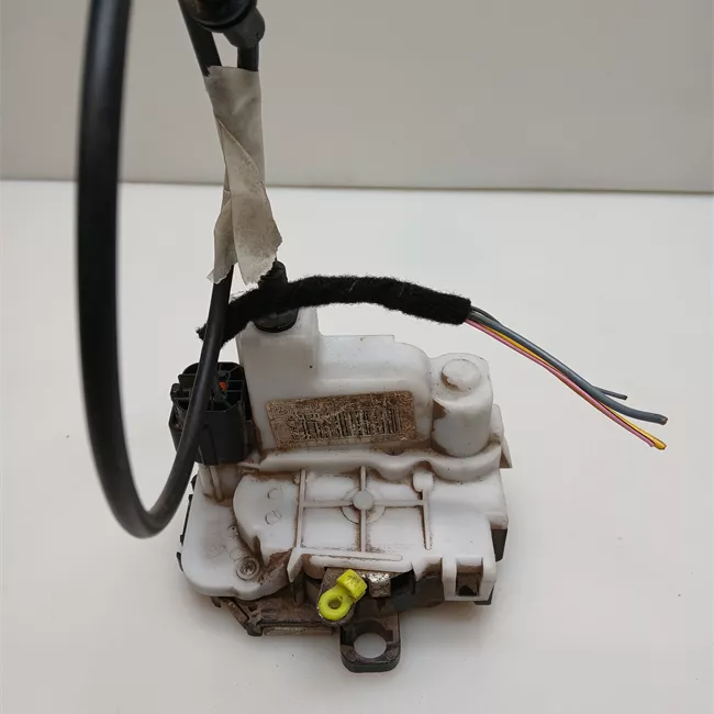 Serratura porta anteriore destra