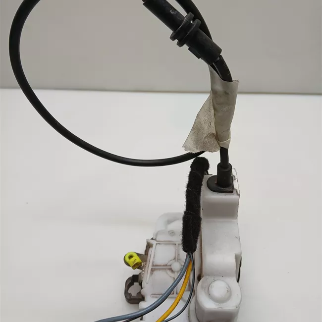 Serratura porta anteriore destra