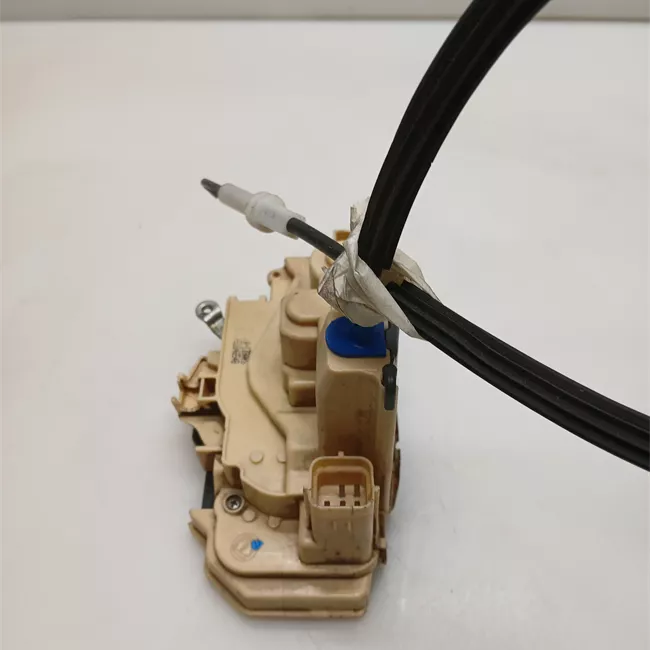 Serratura porta anteriore sinistra