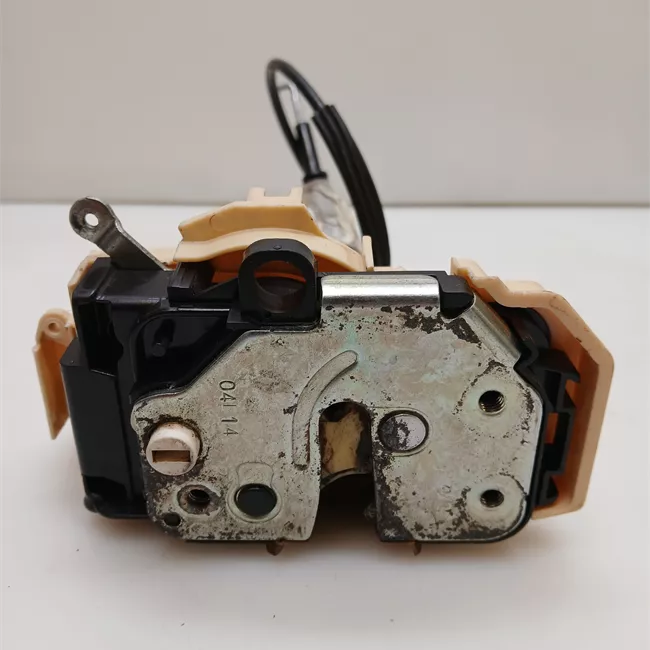 Serratura porta anteriore sinistra