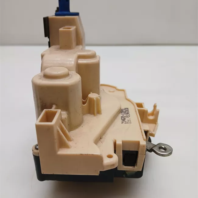 Serratura porta anteriore sinistra