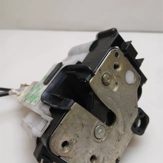 Serratura porta anteriore sinistra