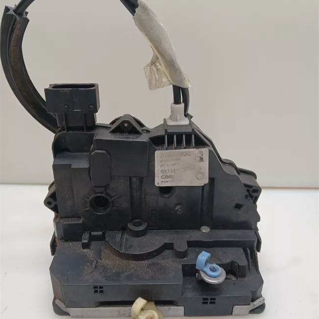 Serratura chiusura centralizzata porta anteriore destra