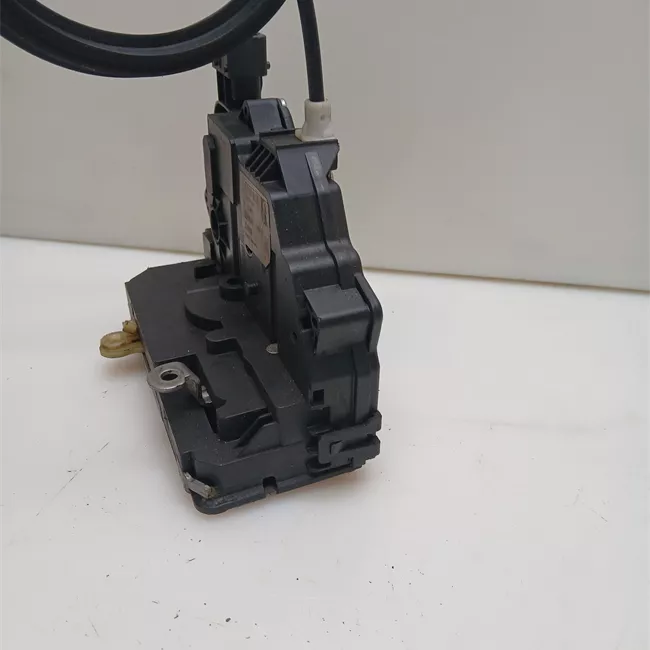 Serratura chiusura centralizzata porta anteriore destra