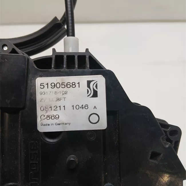 Serratura chiusura centralizzata porta anteriore destra