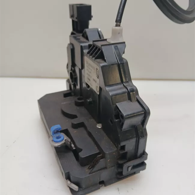 Serratura chiusura centralizzata porta anteriore destra