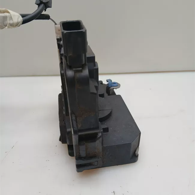 Serratura chiusura centralizzata porta anteriore destra