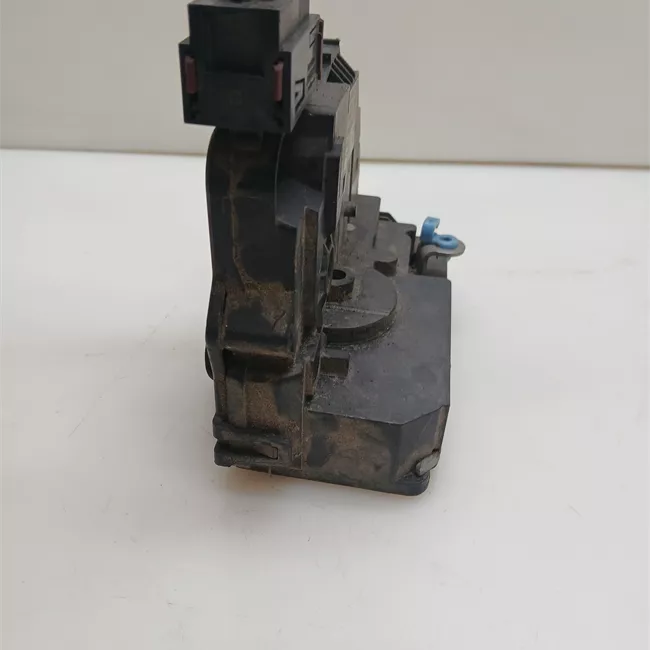 Serratura chiusura centralizzata porta anteriore destra