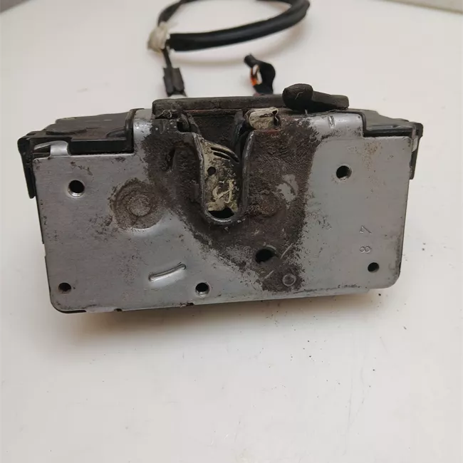 Serratura chiusura centralizzata porta anteriore destra