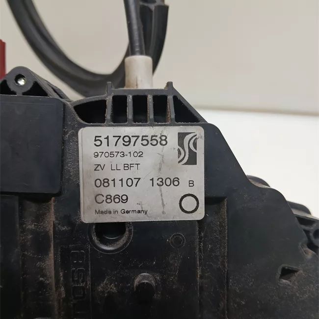 Serratura chiusura centralizzata porta anteriore destra