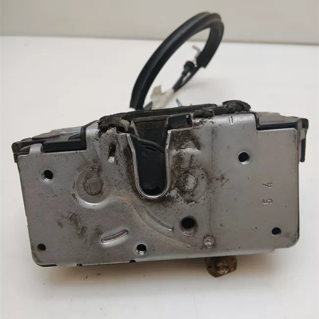 Serratura chiusura centralizzata porta anteriore destra