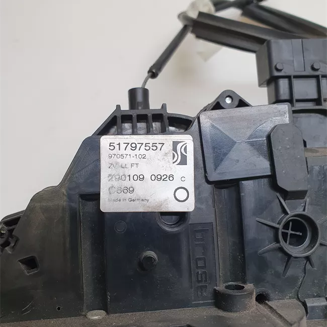 Serratura chiusura centralizzata porta anteriore sinistra