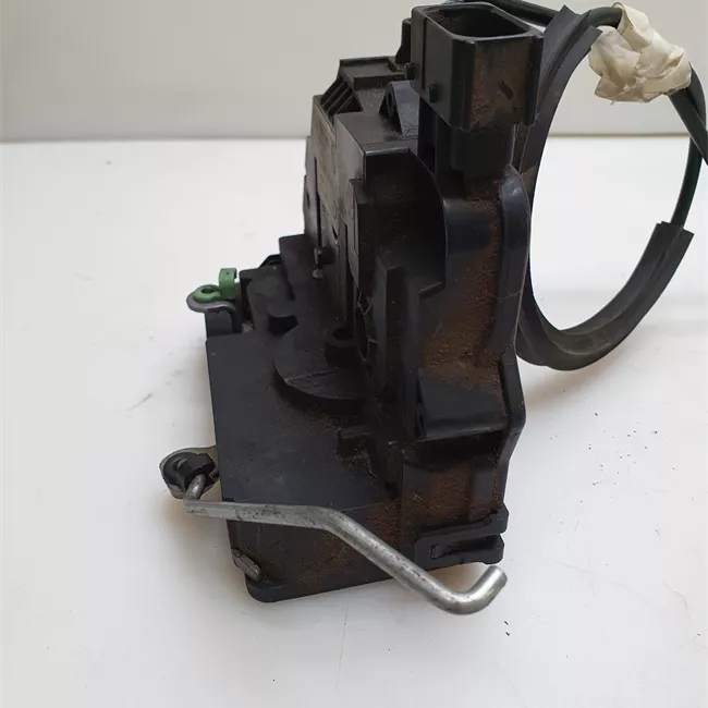 Serratura chiusura centralizzata porta anteriore sinistra