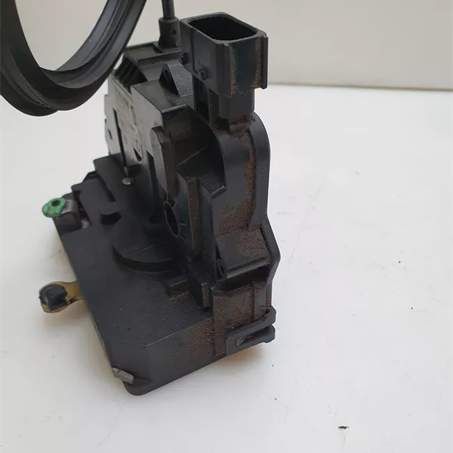 Serratura chiusura centralizzata porta anteriore sinistra