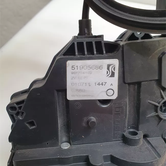 Serratura chiusura centralizzata porta anteriore sinistra