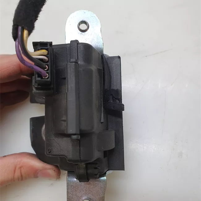 Serratura portello posteriore