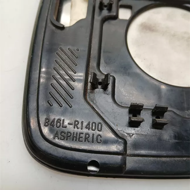 Cristallo retrovisore esterno sinistro