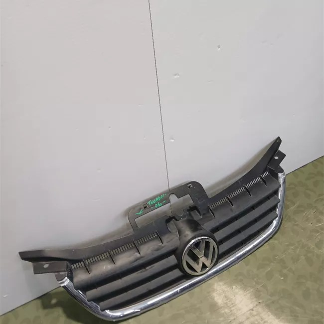 Griglia con modanatura cromata