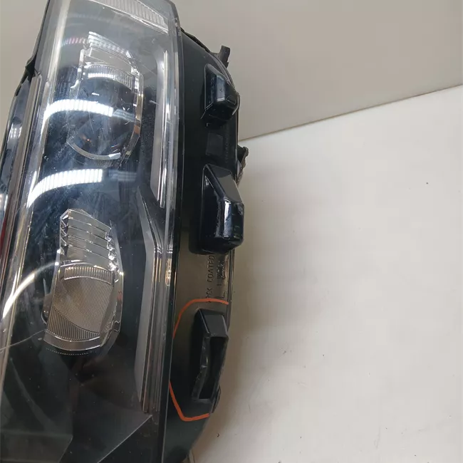 Proiettore sinistro Led