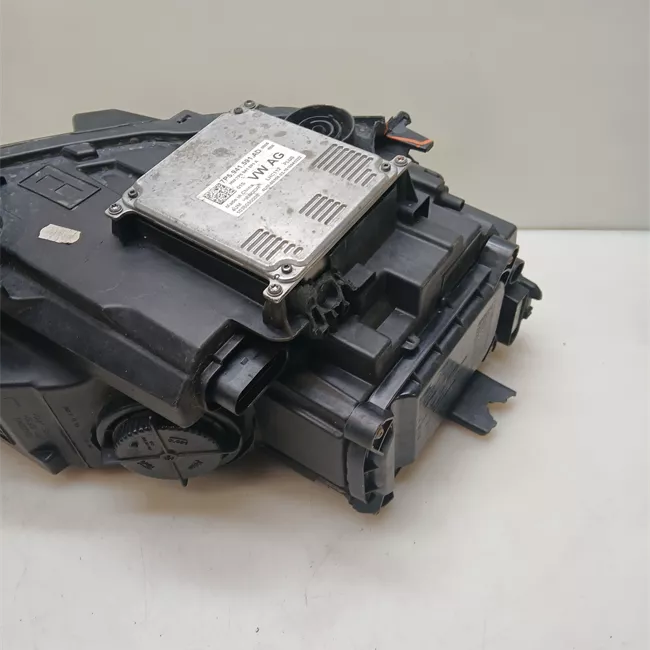 Proiettore sinistro Led