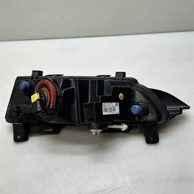 Proiettore fendinebbia sinistro