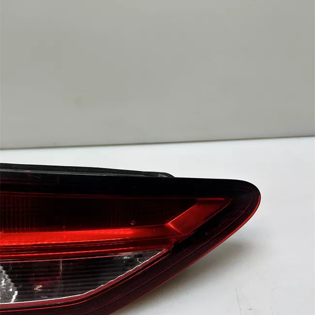 Fanale posteriore parte interno sinistro Led, con retronebbia