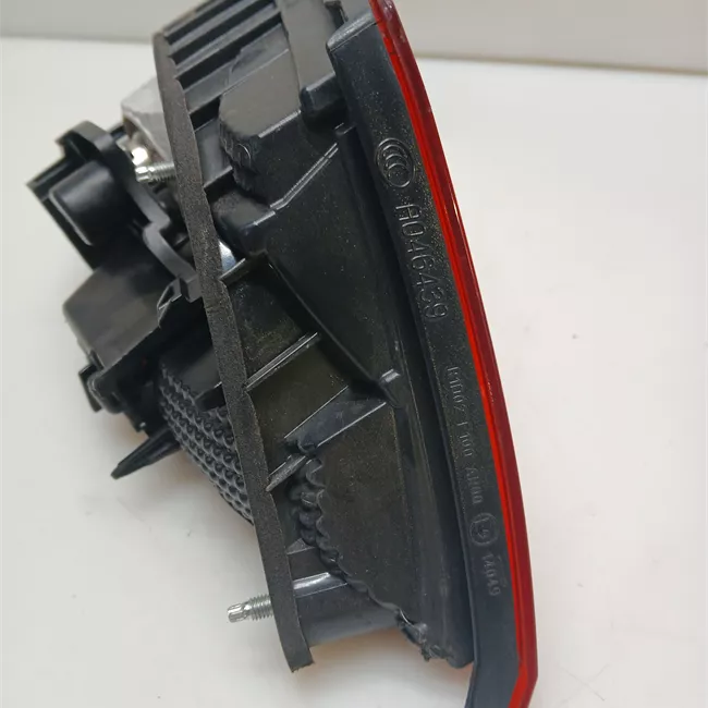 Fanale posteriore parte interno destro con retromarcia