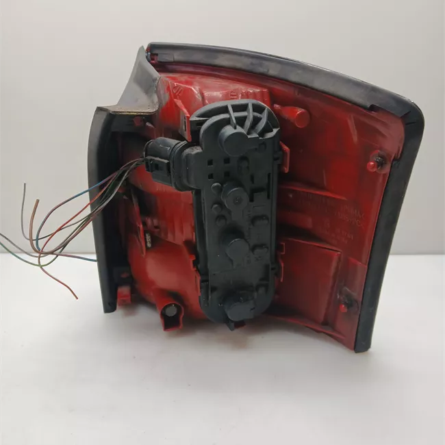 Fanale posteriore sinistro